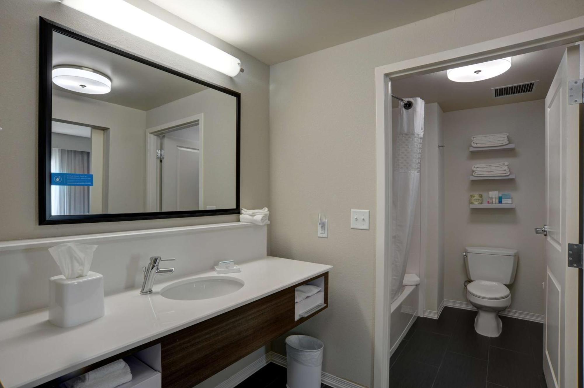 Hampton Inn & Suites Ardmore Exteriör bild
